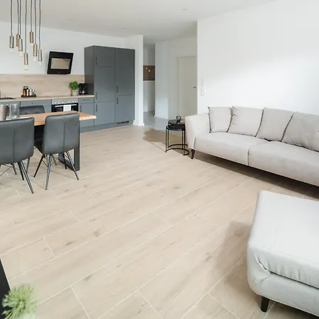 Апартаменты Kuesten Sued - Seitliche Wasserlage, Terrasse, 70qm Гретзиль