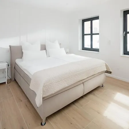 Kuesten Sued - Seitliche Wasserlage, Terrasse, 70qm Апартаменты *