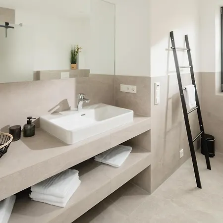 Kuesten Sued - Seitliche Wasserlage, Terrasse, 70qm Апартаменты
