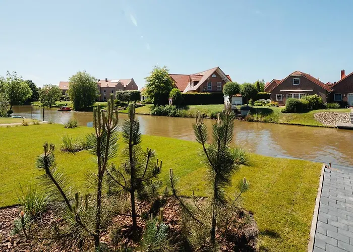 Kuesten Sued - Seitliche Wasserlage, Terrasse, 70qm Appartement Greetsiel